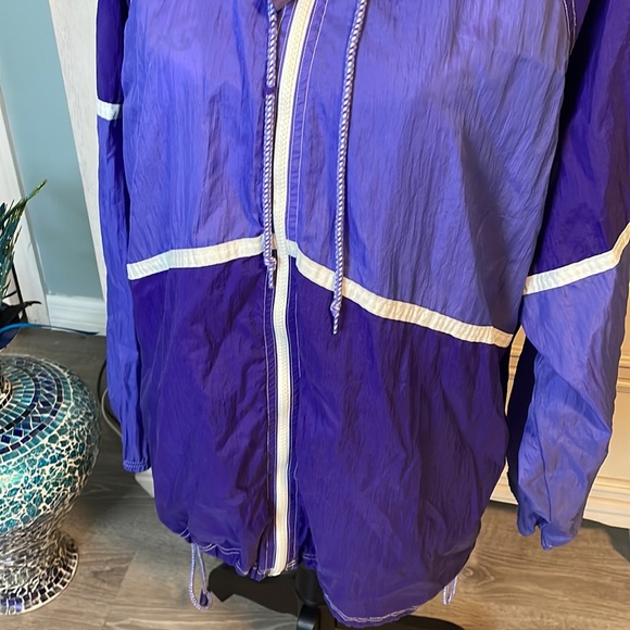 Vintage Jacques Moret Windbreaker size L/Xl 100% Nylon full Zip purple - Picture 3 of 6